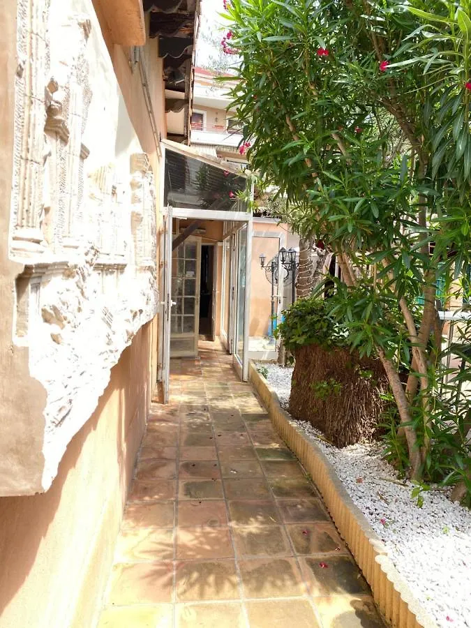 Hotel Le Derby Cagnes-sur-Mer