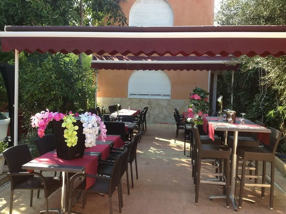 **  Hotel Le Derby Cagnes-sur-Mer Francia