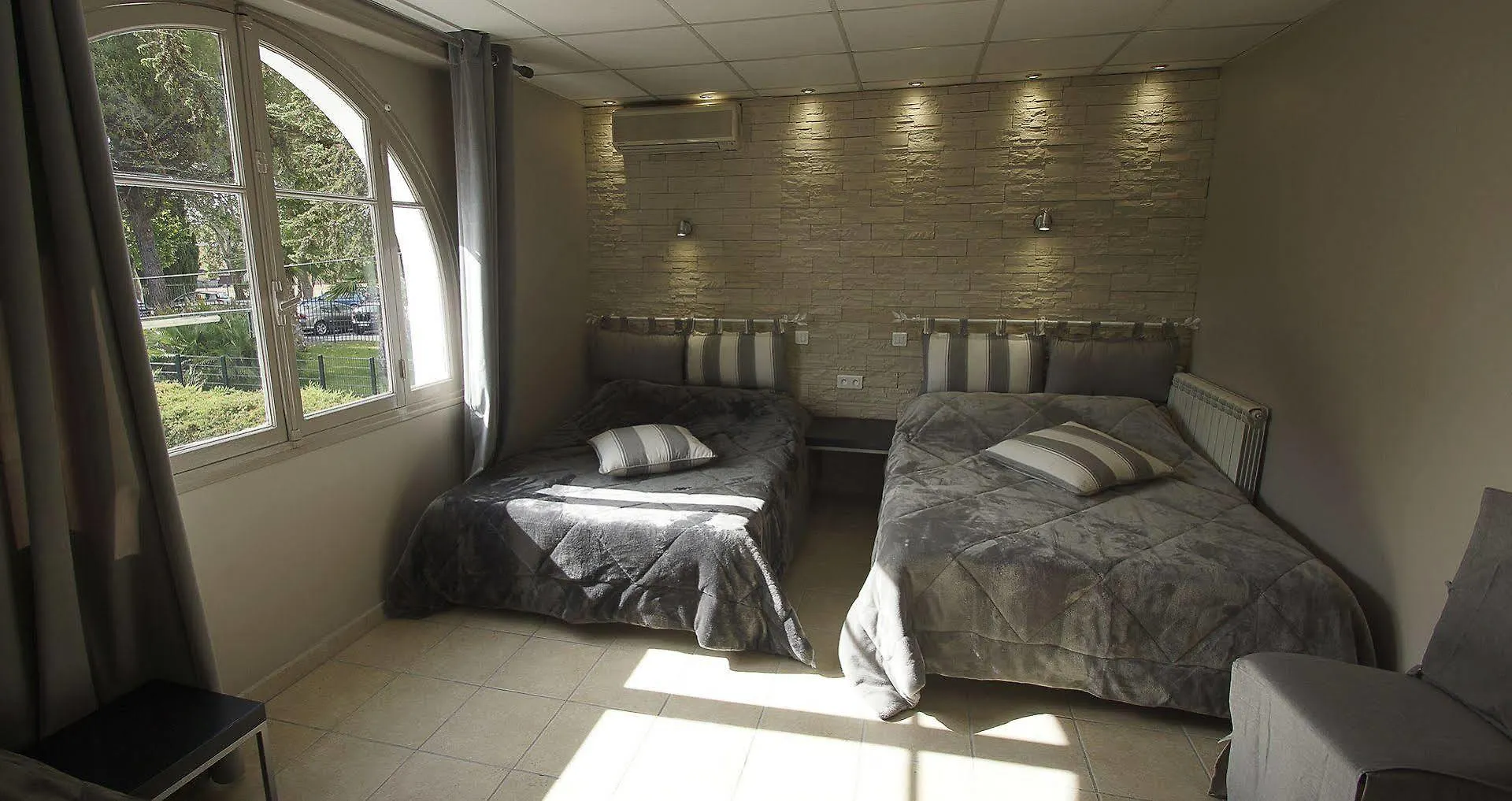 Hotel Le Derby Cagnes-sur-Mer 2*,  Francia